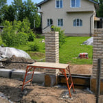 Штакетник 136 с бор. П-образный, трапеция, RAL 8017, в ряд, лента